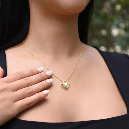 Trendy Eternal Four-Leaf Clover Necklace Pendant for Her