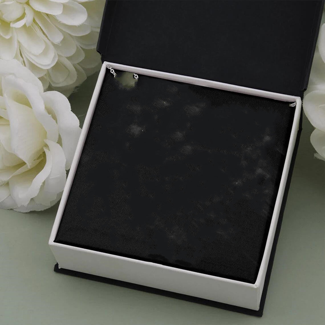 Eternal Heart Clover Necklace Pendant for Mother's Day